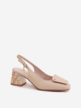 Block heel pumps Step in style