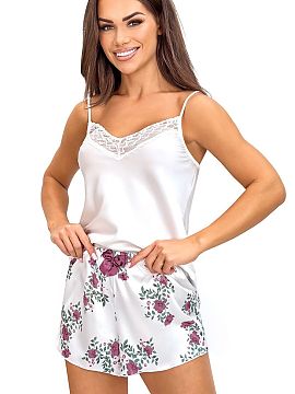 Pyjama Donna  Satin women\'s pajamas Julia 1/2 in ecru color with lace finish is an elegant and subtle set that combines the delicate sheen of the fabric 