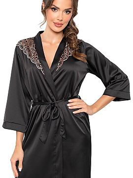 Short bathrobe Donna  The satin Sabrina dressing gown with lace trim is a sensual and elegant proposition that subtly emphasizes feminine style. The smooth, shiny