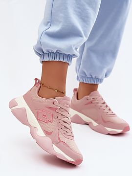 Sport Shoes Step in style  Women\'s sneakers from the Lotto brand are a comfortable and stylish option for everyday wear. Made from a combination of eco-leather and fa
