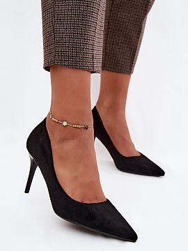High heels Step in style  Stiletto heels made of faux suede are a stylish option for women who appreciate elegance and classic designs. The high heel beautifully acce