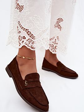 Mocassin Step in style  Moccasins made of suede imitation are an elegant and comfortable option for everyday wear. The classic design combined with trendy details m