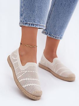 Espadrille Step in style  Lace-up loafers made of textile material are a light and comfortable option for warmer days. The classic design combined with breathable, la