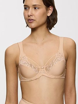 Soft Triumph  The Modern Lace+Cotton W02 10213069-00EP soft bra is a combination of everyday comfort, natural shaping, and timeless elegance. Created for 