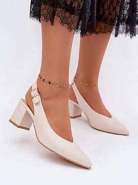Heel sandals Step in style  Women\'s sandals are an elegant proposition for women who appreciate high quality craftsmanship and timeless style. Carefully finished with 