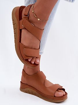 Platform sandals Step in style  Women\'s sandals made of natural leather from the Maciejka brand are a unique proposition for women who like to stand out with an unconventi