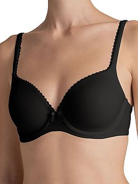 Padded bra Triumph  Triumph Perfectly Soft WHP bra is a timeless basic model that combines subtle aesthetics with everyday functionality. It is a versatile prop