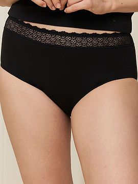 Panties Triumph  The Figi Feel of Modal 10214399-0004 were made of an exceptionally light and silky to the touch material Lenzin Modal, which provides high w