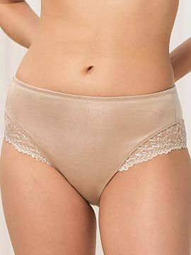 Panties Triumph  Women\'s high-waisted briefs Ladyform 10210671 in nude color are a classic model that combines timeless elegance with exceptional wearing co