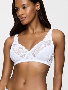 Soft Triumph  The wire-free Amourette 10210704-0003 bra is made of fabric containing LYCRA fiber, which ensures a perfect fit to the silhouette and freedo