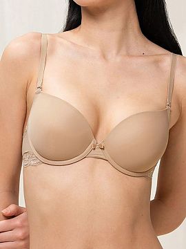 Push up Triumph  The push-up bra Lovely Micro WHUM 10186624 by Triumph is a proposition for women who expect a combination of comfort, functionality, and ele