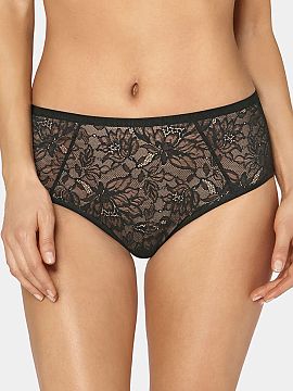 Panties Triumph  Maxi figs Amourette Charm Maxi 10198780 by Triumph is an elegant model with a more covered cut, which ensures comfort, perfect fit, and subt