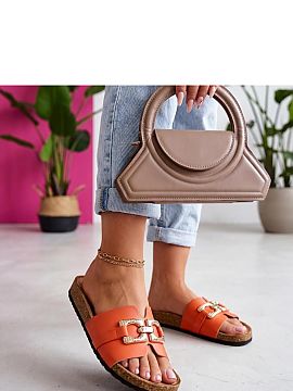 Flip-flops Solea  Classic flip flops are a comfortable and versatile option for everyday wear, perfect for warm days. Their minimalist design makes it easy to