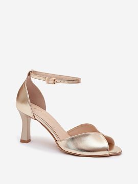 Heel sandals Step in style