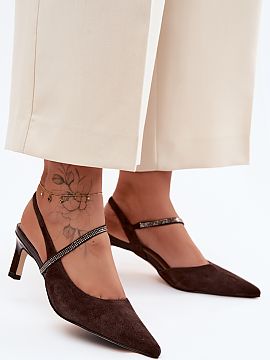 Heel sandals Step in style  Women\'s sandals made of natural suede are an elegant proposition for special occasions. The classic design combined with pointed, closed to
