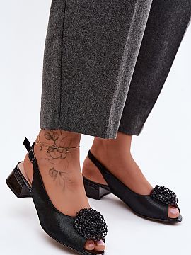 Heel sandals Step in style  Women\'s sandals made of natural leather are a stylish proposal combining comfort with elegant finishing. The soft upper fits well to the fo