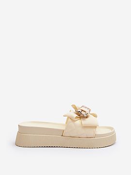 Platform sandals Step in style