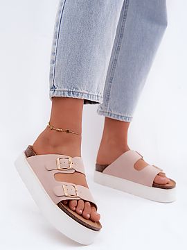 Platform sandals Step in style  Women\'s sandals from the brand Wrangler are a fashionable and comfortable option for warm days, created for women who appreciate comfort an