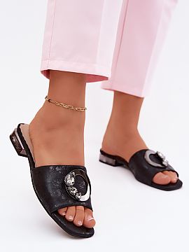 Flip-flops Step in style  Women\'s eco leather sandals from S.Barski are an elegant proposal for warm days, combining style with comfort. The elegant cut makes the mo