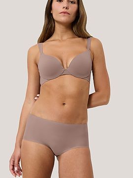 Padded bra Triumph  The Body Make-Up Illusion 10217848-00ZE padded bra is a model that provides excellent support and natural breast shaping. Its thoughtful con