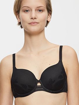 Padded bra Triumph  The Wild Rose Sensation modeling bra 10205990-0004 is a combination of modern technology, comfort, and feminine elegance. Thanks to the ligh