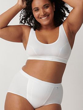 Panties Sloggi  Figi Control Maxi 10005203 is a classic model with a high waist, which provides comfort, convenience, and perfect fit to the silhouette. A f
