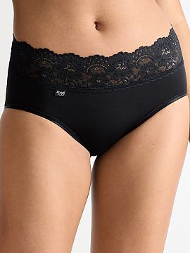 Panties Sloggi  Figi Romance Midi 10031896 is an exceptionally feminine model that combines elegance, comfort, and classic style. A slightly fuller cut and 