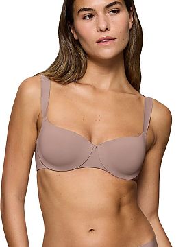 Braceless bra Triumph  Balconette Body Make-Up Illusion bra 10217849-00ZE is a modern model that uses comfort wire technology, combining stable support characteris