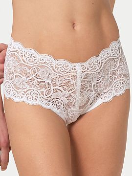 Panties Triumph  Figi Amourette 300 Maxi X 10166772 is a classic model with a high waist and wide sides, which provides comfort and excellent fit to the silh