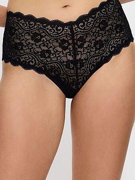 Panties Triumph  Figi Amourette Maxi 10210675-0004 is a harmonious combination of elegance, comfort, and perfect fit. Made of soft microfiber, they provide a