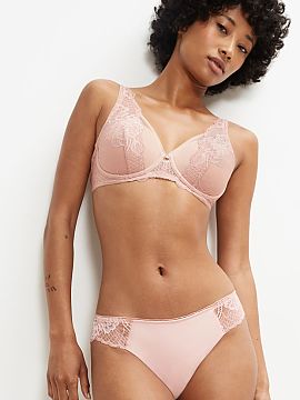Brazilian style panties Triumph