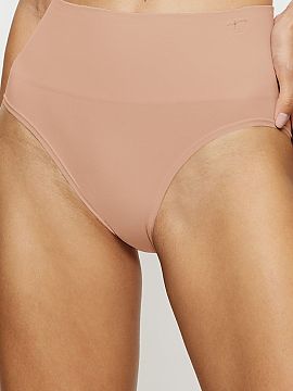 Panties Triumph  Triumph high-waisted figs Soft Sculpt Bandeau 10219736-00EP with maximum coverage area, made of smooth, soft fabric, ensuring comfort when w