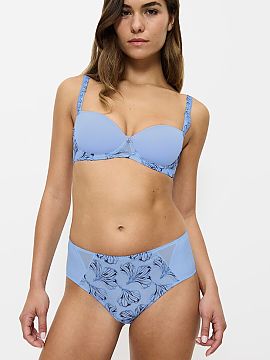Panties Triumph