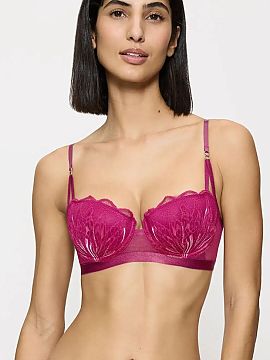 Padded bra Triumph  The padded bra Crazy Stupid Love 10222359-3349 is a bold proposition that introduces an explosion of colors and feminine energy into the lin
