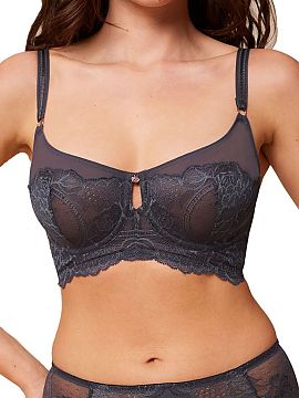 Soft Triumph  The soft Wild Peony Florale 10215982-00DK bra is a minimizer model that proves that perfect support and elegant look can go hand in hand. Th