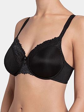 Soft Triumph  The Ladyform Soft W X 10166306 minimizer bra is a unique model designed with comfort and perfect fit in mind. Thanks to its special construc