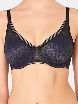 Soft Triumph  The soft Infinite Sensation W01 10190474 bra is a minimizer model, created with women with larger breasts in mind. Its well-thought-out desi