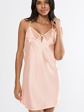 Nightshirt Triumph  The satin nightgown A Weekend to Remember 10225051-0040 is a combination of elegance, lightness, and exceptional femininity. Made of incredi