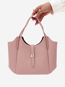 Everyday handbag Step in style