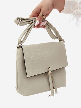 Messenger bag Step in style  Women\'s messenger bag made of imitation leather is a practical and stylish accessory that will work perfectly for everyday use. The univers