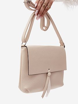 Messenger bag Step in style  Women\'s messenger bag made of imitation leather is a practical and stylish accessory that will work perfectly for everyday use. The univers