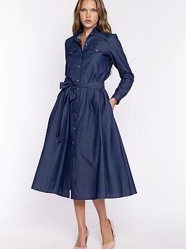 Daydress Nife  The midi denim dress is the perfect combination of classic style, comfort, and functionality. Made of lightweight 100% cotton denim, it is b