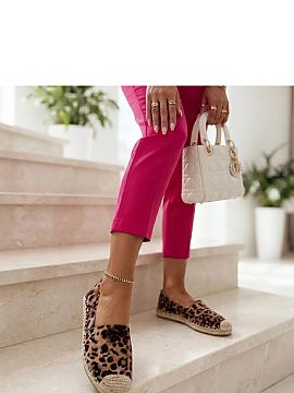Espadrille Solea  Slip-on espadrilles with a trendy leopard print are a stylish proposal for women who like distinctive accessories and comfort for everyday w