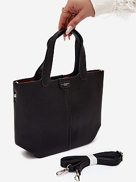 Everyday handbag Step in style  Bag made of imitation leather is a stylish accessory with a classic design that will work well in many stylings. Its timeless look makes the