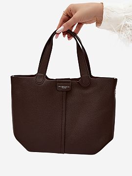 Everyday handbag Step in style