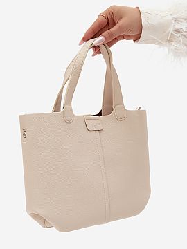Everyday handbag Step in style