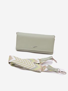 Everyday handbag Step in style  Practical 2-in-1 wallet bag made of eco leather is a functional and stylish accessory that will work great for everyday use and for outings 