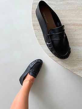 Mocassin Step in style