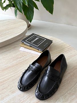 Mocassin Step in style  Women\'s loafers made of eco-leather are a timeless model that you can easily match to various stylizations. Their simple cut makes them per