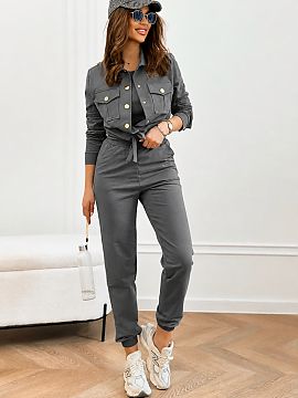 Set LaBalancia  Milano is a stylish 3-piece tracksuit set created for women who value comfort, modern look, and cohesive, well-thought-out style for everyda